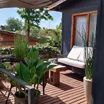 Casa Soleada Para Cuatro Personas, Con Patio, Hamaca Y Parrilla